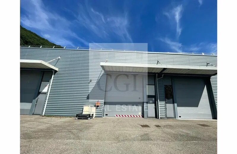 Flex dans Échirolles à louer - Photo du bâtiment - Image 3 de 8