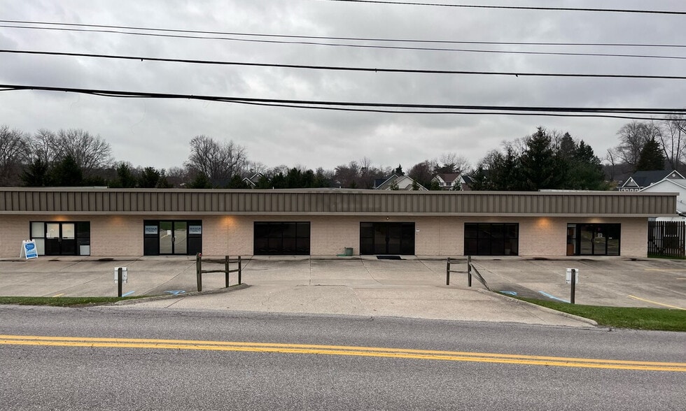 3006 Mount Vernon Rd, Hurricane, WV for sale - Building Photo - Image 1 of 41