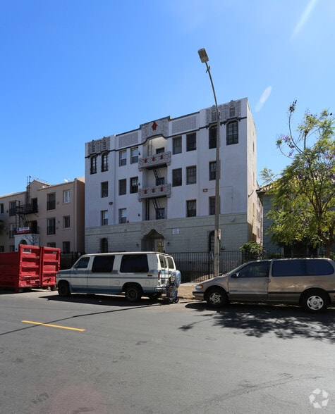 250 S Kenmore Ave, Los Angeles, CA for sale - Building Photo - Image 3 of 22