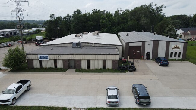 More details for 5475-5480 NW Beaver Dr, Johnston, IA - Industrial for Lease