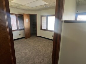 1-11 Jocama Blvd, Old Bridge, NJ à louer Photo intérieure- Image 2 de 7