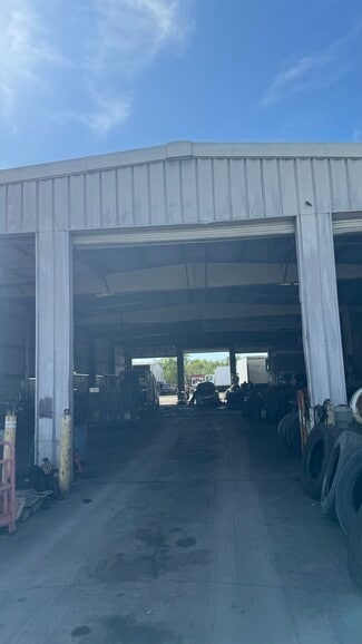 More details for 4101 Causeway Blvd, Tampa, FL - Industrial for Lease