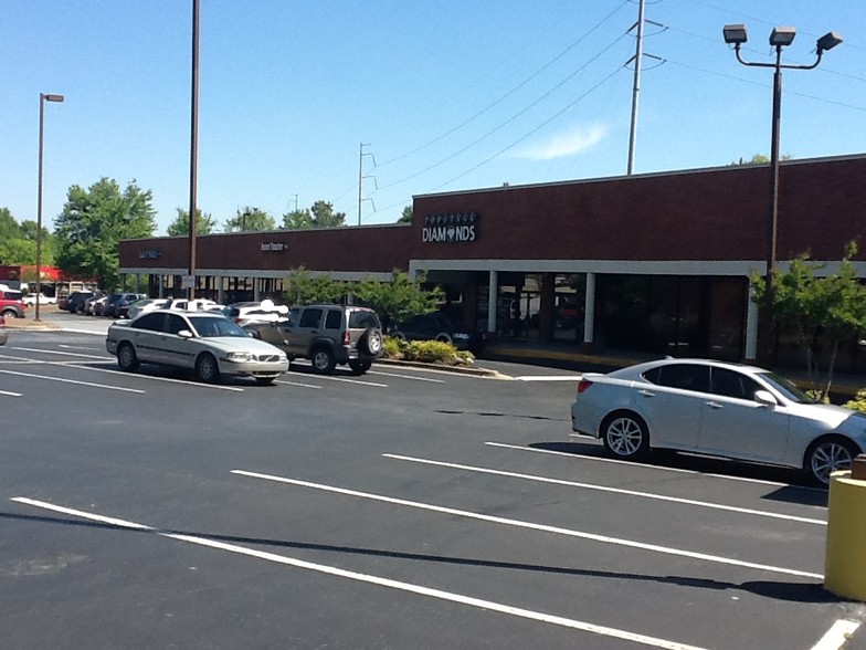 390 Ernest W Barrett Pky NW, Kennesaw, GA for lease - Building Photo - Image 2 of 10