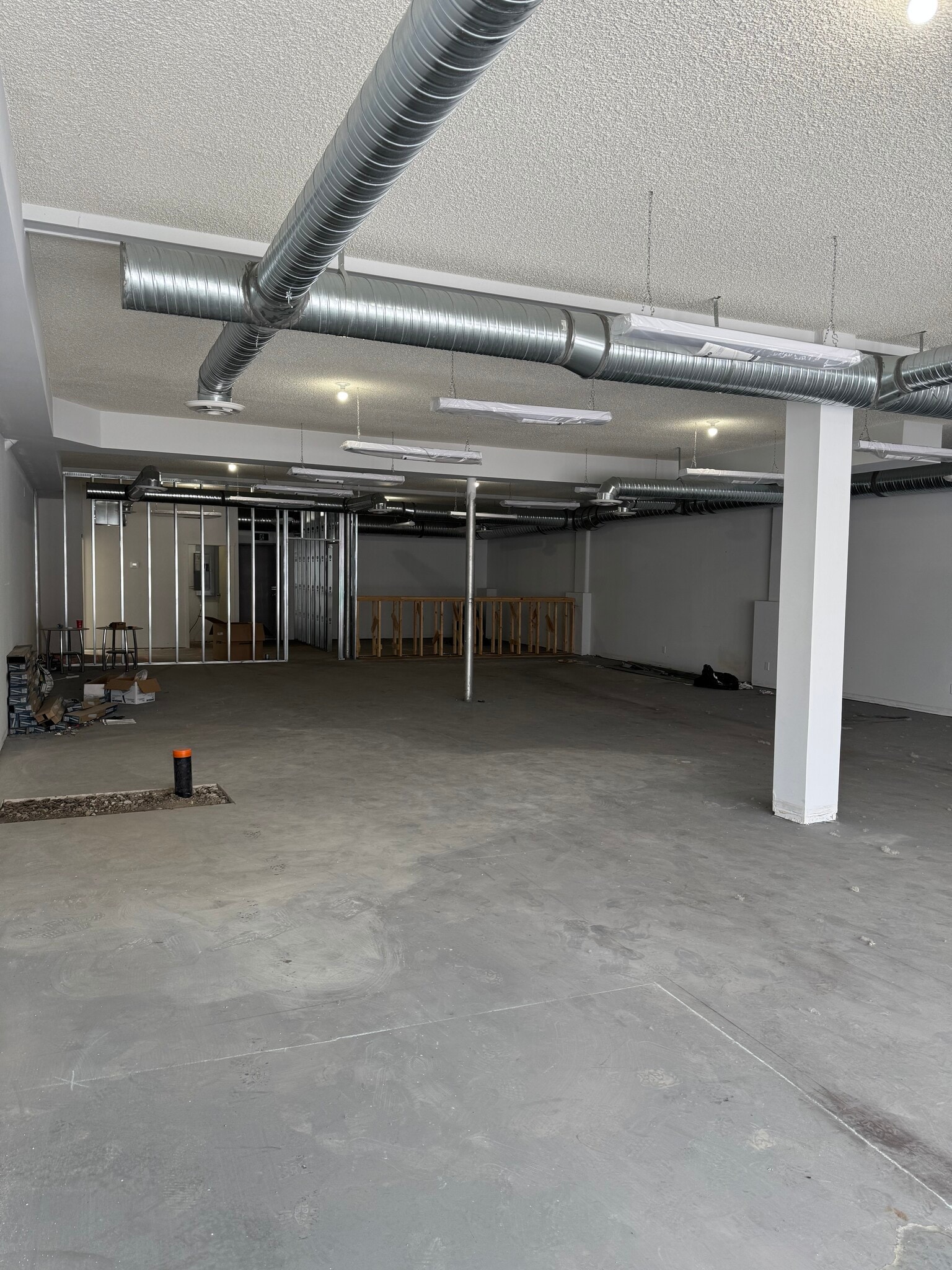 10054 158 St NW, Edmonton, AB à louer Photo intérieure- Image 1 de 7