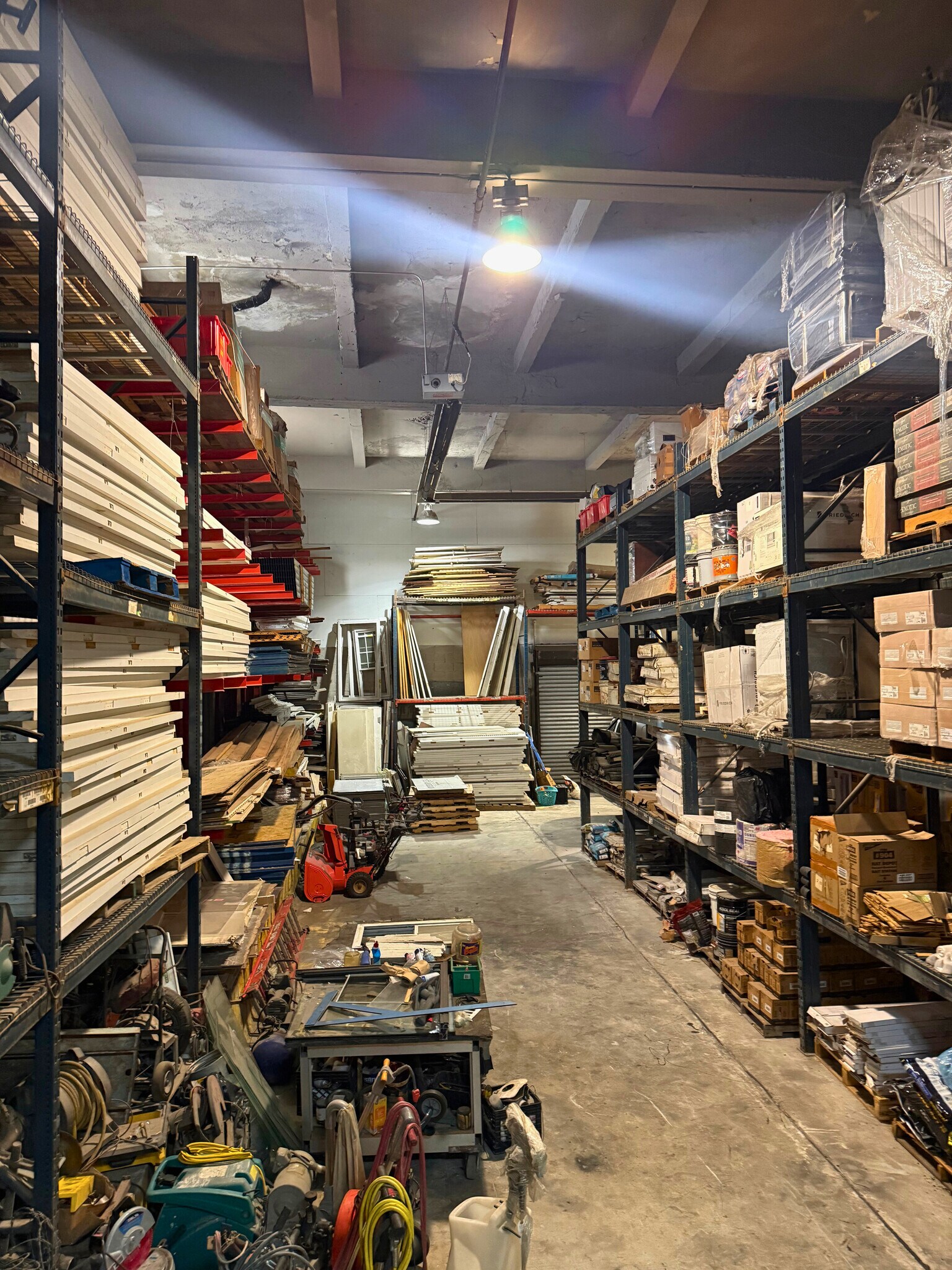 828 E 160th St, Bronx, NY à louer Photo du bâtiment- Image 1 de 10