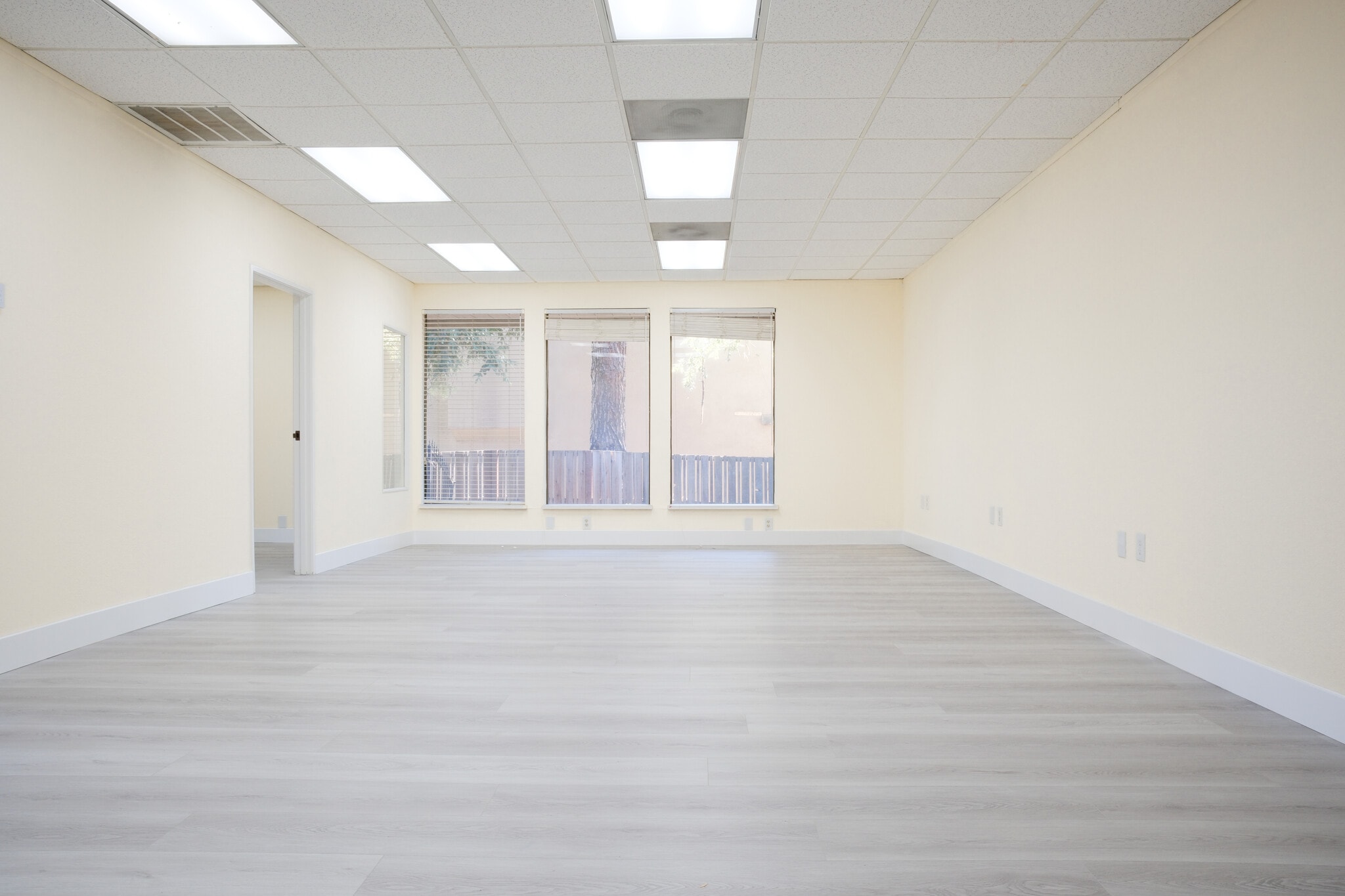 6151 Fair Oaks Blvd, Carmichael, CA for lease Interior Photo- Image 1 of 6