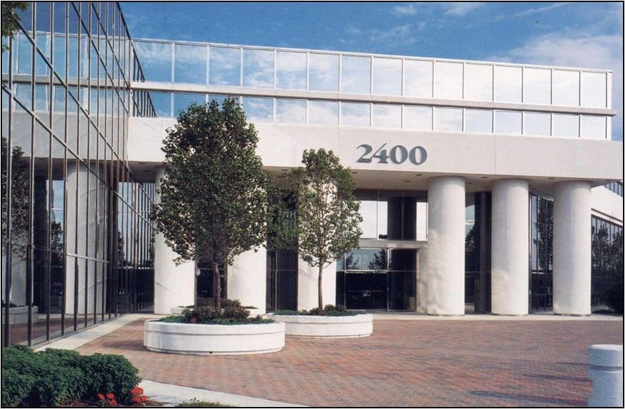 2400 Corporate Exchange Dr, Columbus, OH for sale - Building Photo - Image 2 of 11