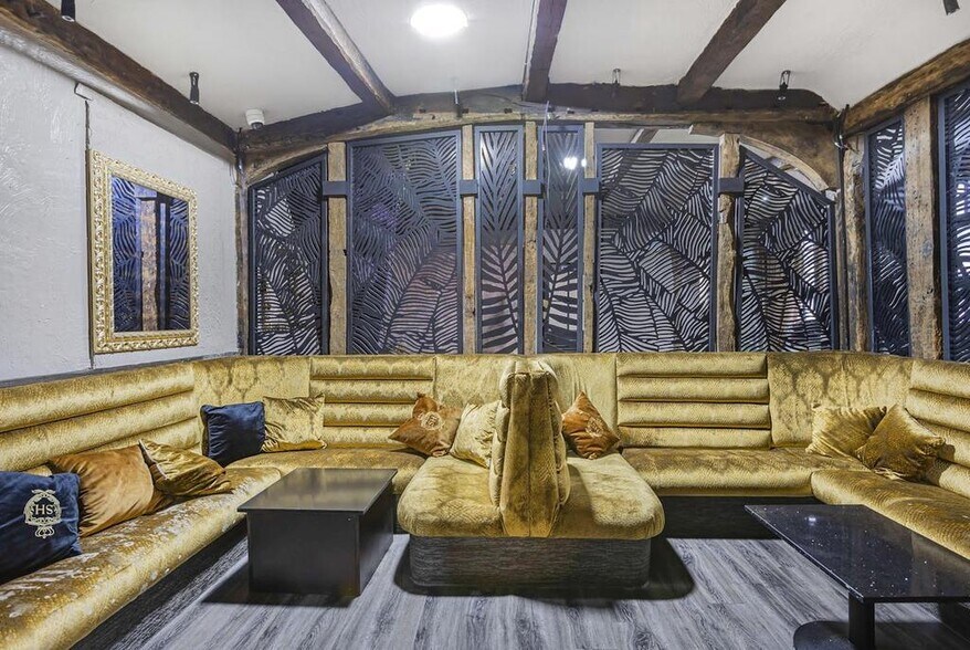 93 High St, Brentwood à vendre - Photo du bâtiment - Image 2 de 93