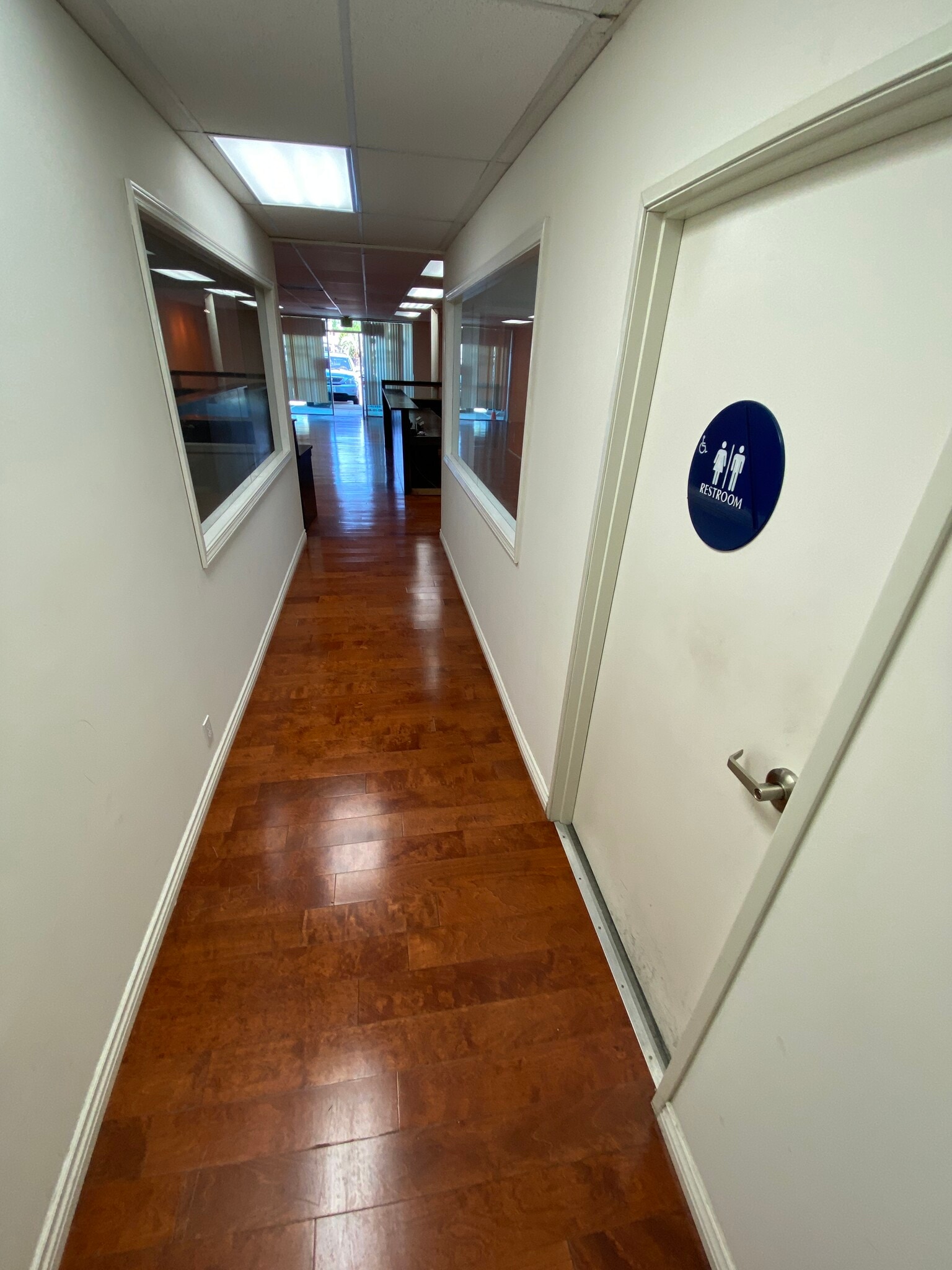 322 W Valley Blvd, Alhambra, CA à louer Photo intérieure- Image 1 de 7