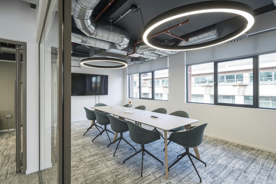 9 Prescot St, London for lease - Building Photo - Image 3 of 42