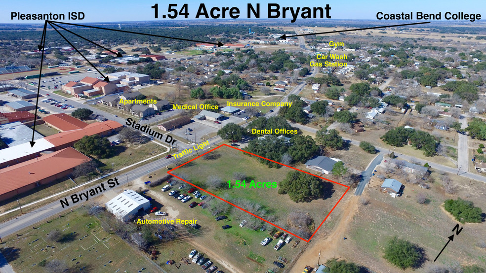 N BRYANT, Pleasanton, TX à vendre - Autre - Image 1 de 10