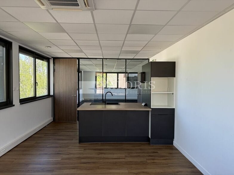 7 Rue Des Aulnes, Champagne-au-Mont-d'Or à louer - Photo intérieure - Image 3 de 12