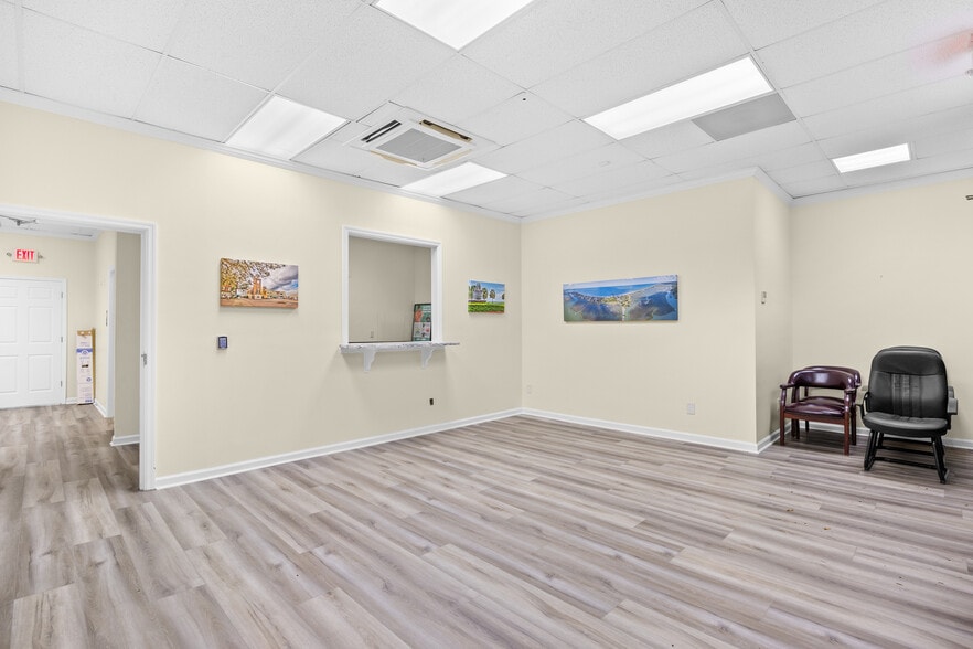 313 Commerce Dr, Pawleys Island, SC for sale - Building Photo - Image 2 of 37
