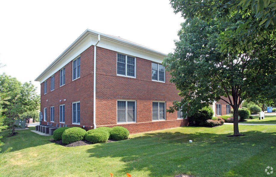 575 Charring Cross Dr, Westerville, OH à louer - Photo du bâtiment - Image 3 de 3