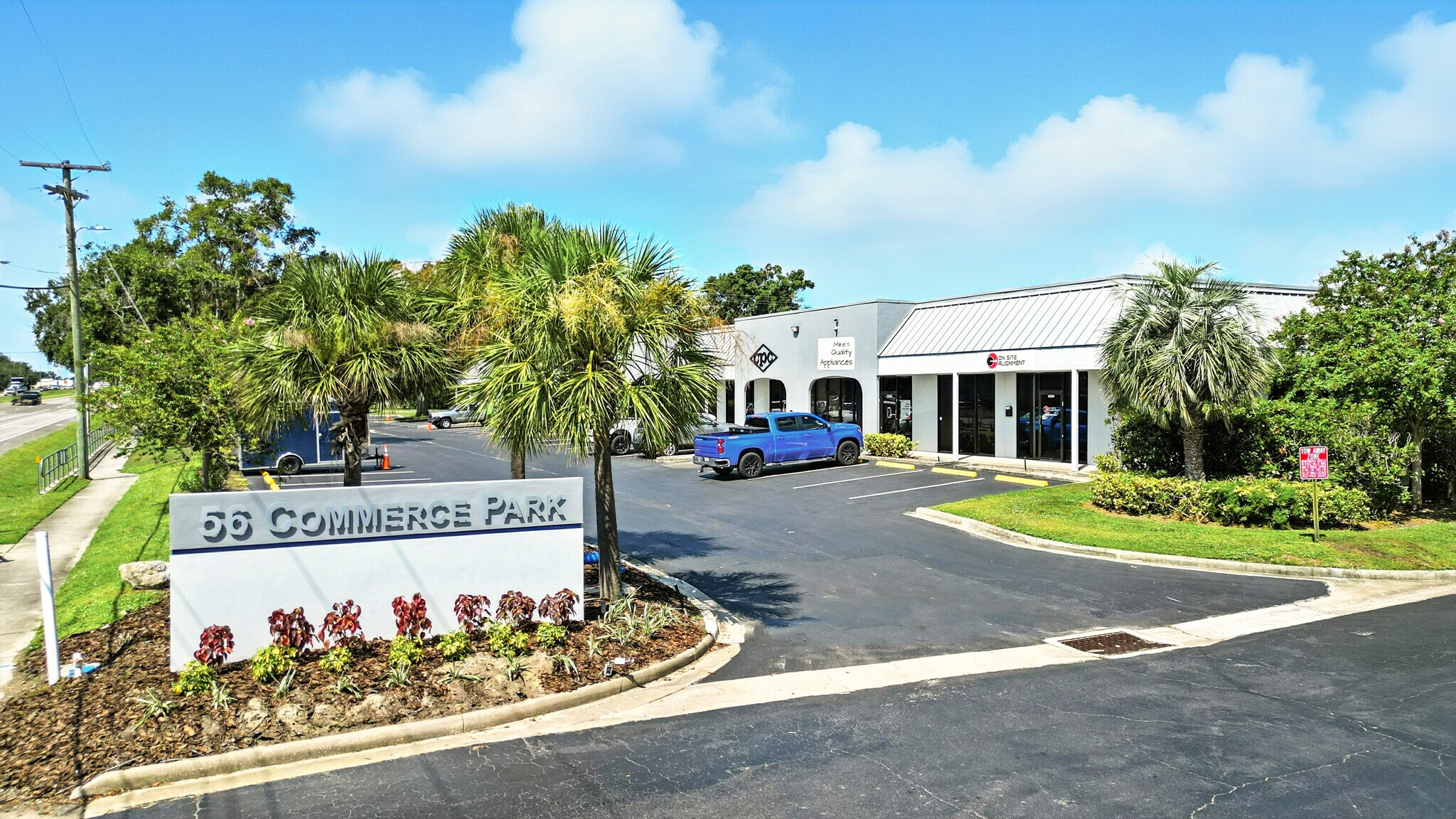 5402-5468 N 56th Commerce Park Blvd, Tampa, FL for lease Primary Photo- Image 1 of 15
