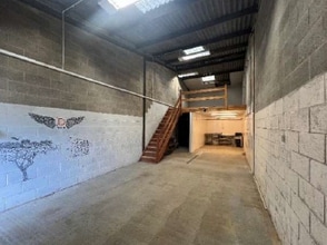 Field Ln, Huddersfield for lease Interior Photo- Image 2 of 2