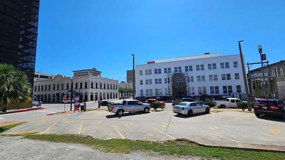 2028 Mechanic St, Galveston, TX for sale - Building Photo - Image 3 of 4