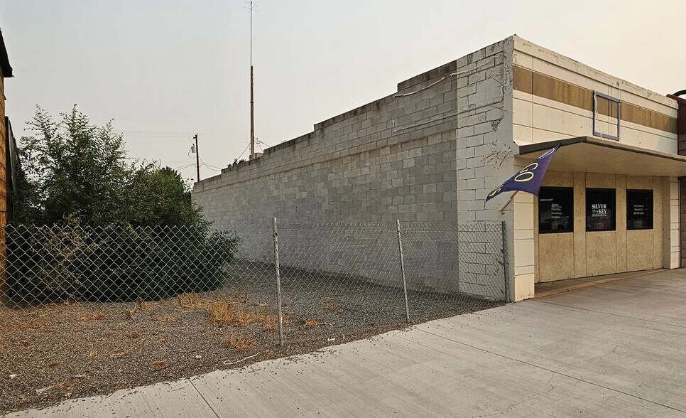 134 E Main St, Wendell, ID à vendre - Photo du bâtiment - Image 3 de 11