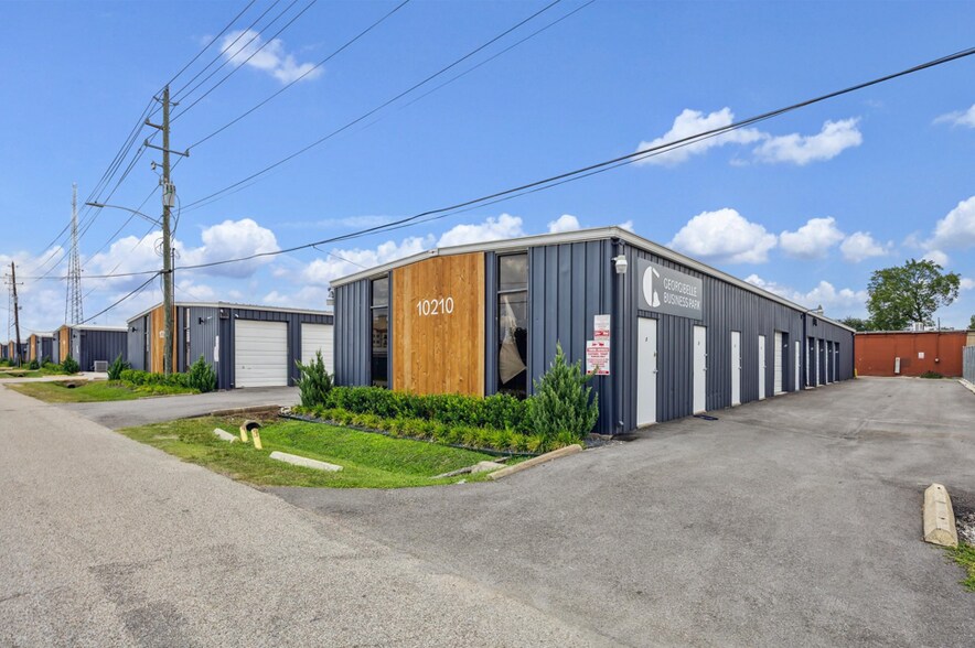 10226 Georgibelle Dr, Houston, TX à louer - Photo du bâtiment - Image 3 de 13