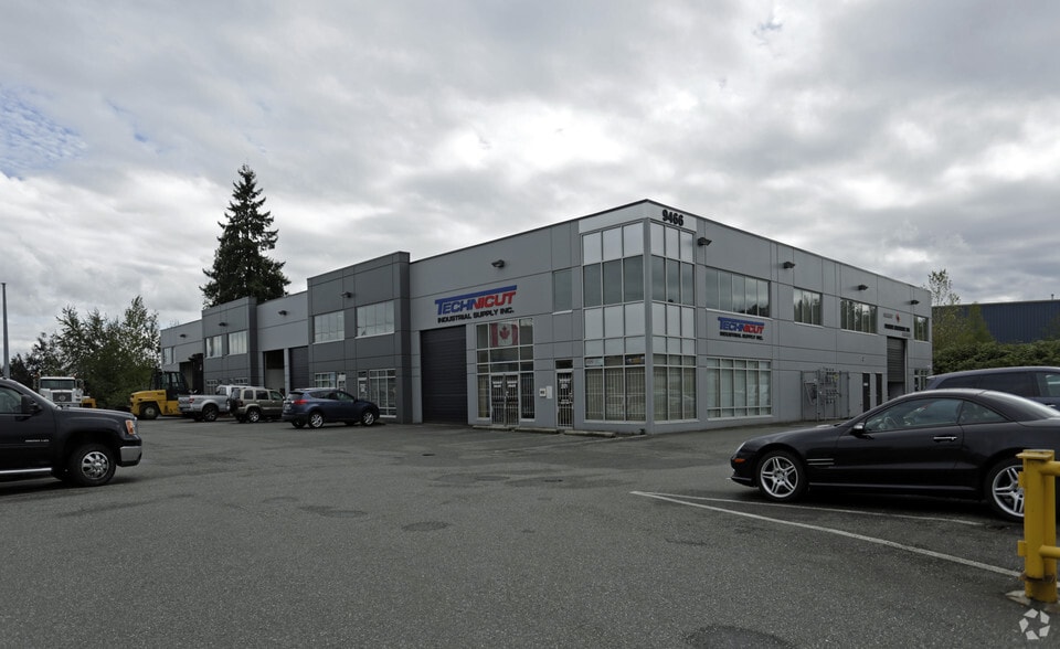 9466 189th St, Surrey, BC à vendre - Photo du bâtiment - Image 2 de 12