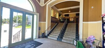 302 Grove St N, Saint Petersburg, FL à vendre - Photo intérieure - Image 2 de 10