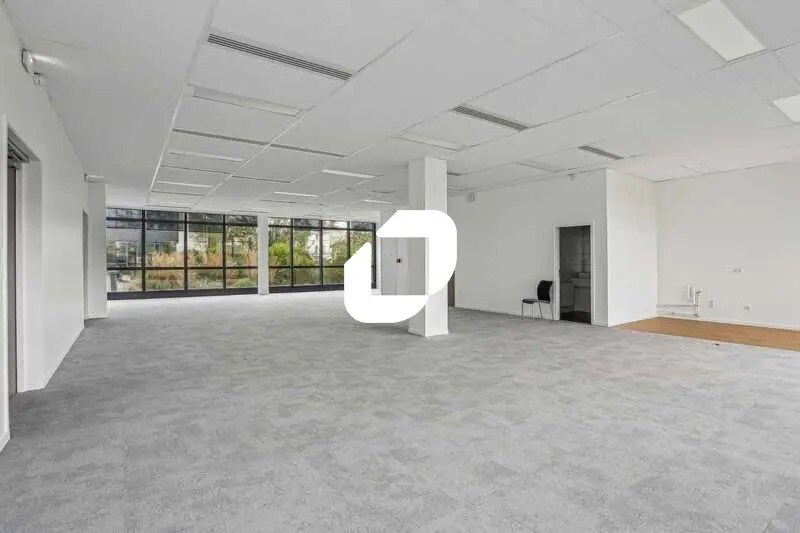 Bureau dans Vincennes à louer - Photo du bâtiment - Image 3 de 32