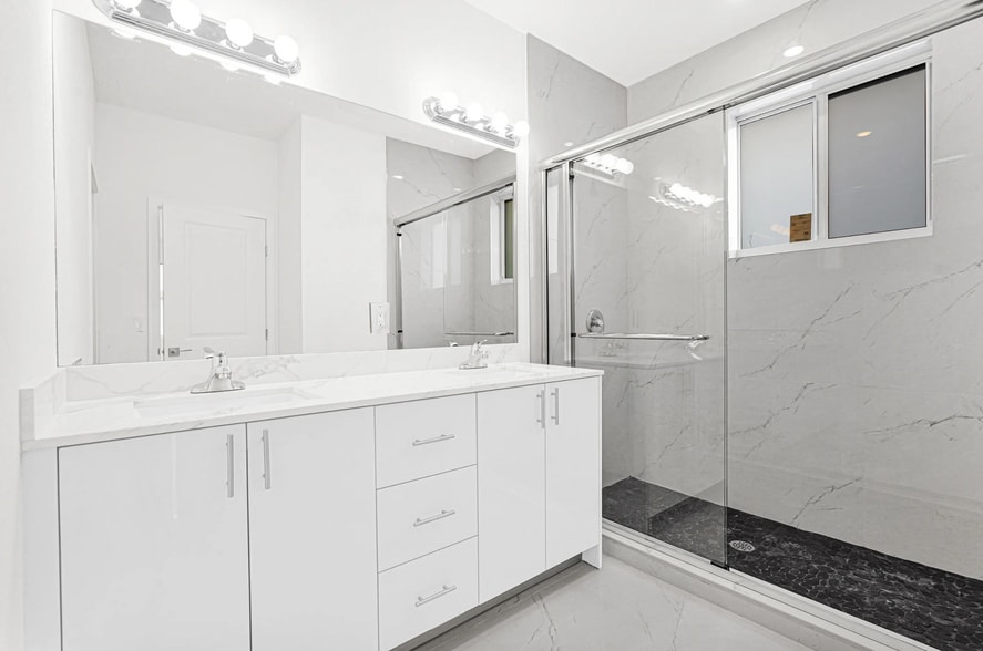 Cauley Square Twinhomes portfolio of 2 properties for sale on LoopNet.ca - Interior Photo - Image 3 of 10