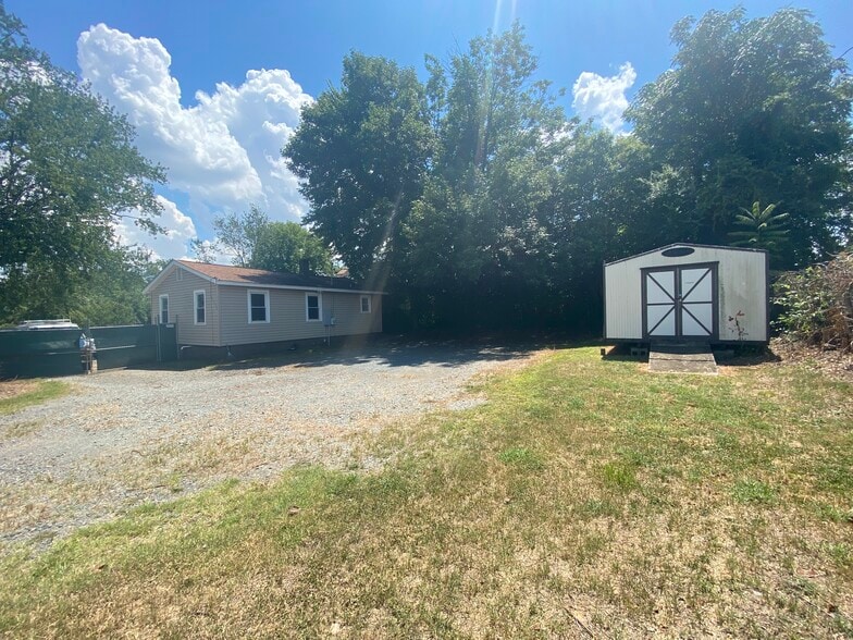 4514 Old Pineville Rd, Charlotte, NC for lease - Building Photo - Image 2 of 11