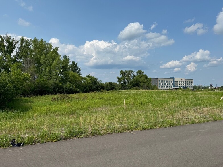 Keokuk Ave County Rd 70, Lakeville, MN à vendre - Photo du bâtiment - Image 2 de 6