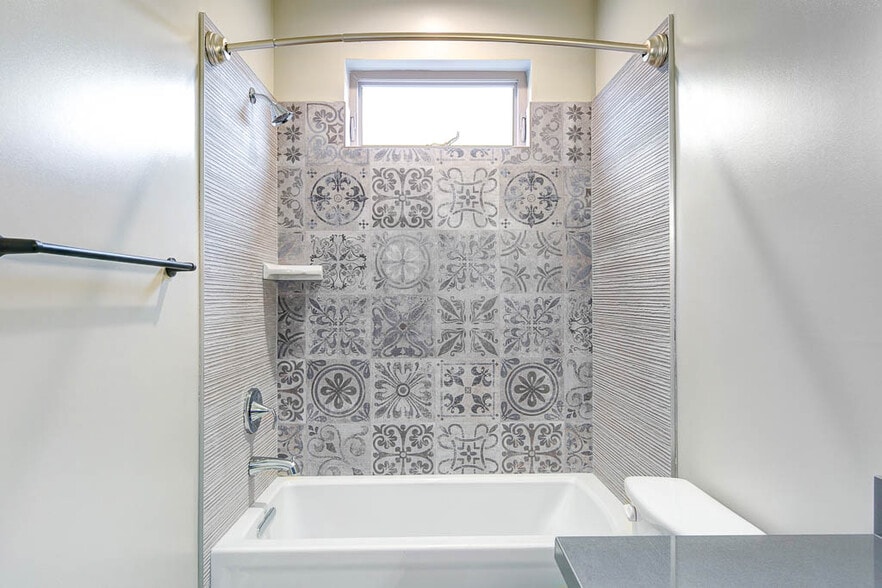 530 Fano St, Monrovia, CA for sale - Interior Photo - Image 2 of 30