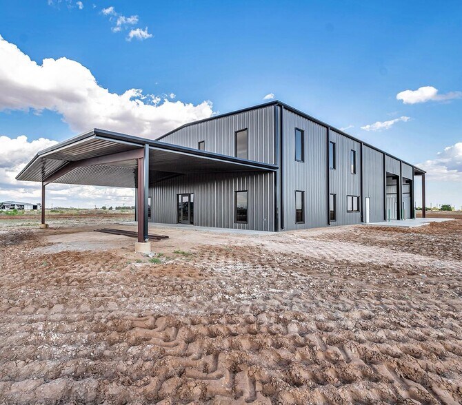 4700 E CR 134, Midland, TX à louer - Photo du bâtiment - Image 1 de 6