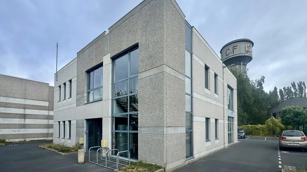 Bureau dans Marcq-en-Baroeul à louer - Photo du bâtiment - Image 2 de 9