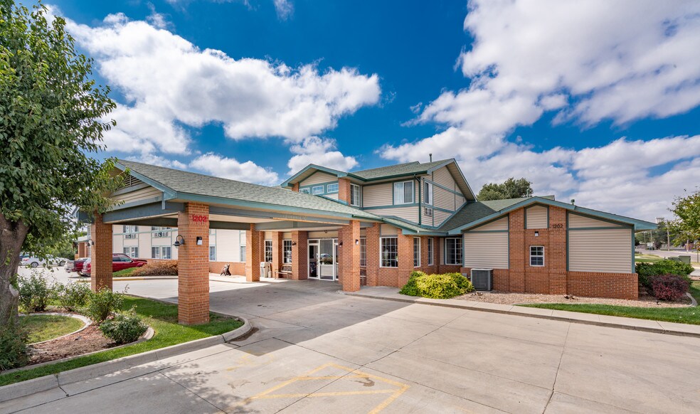 1202 W Kansas Ave, Garden City, KS for sale - Building Photo - Image 1 of 1