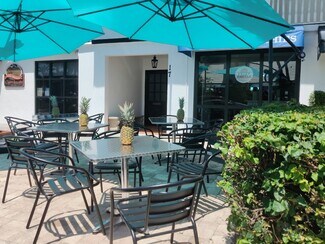 Plus de détails pour 9-19 Fillmore Dr, Sarasota, FL - Commerce de détail à louer