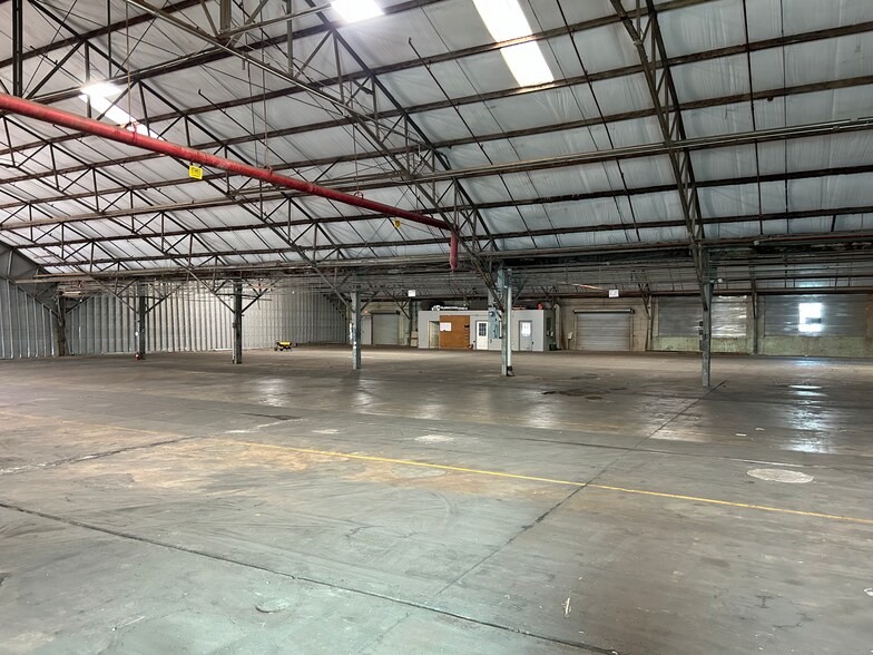 100-500 Gulf South Dr, Flowood, MS for lease - Interior Photo - Image 2 of 13