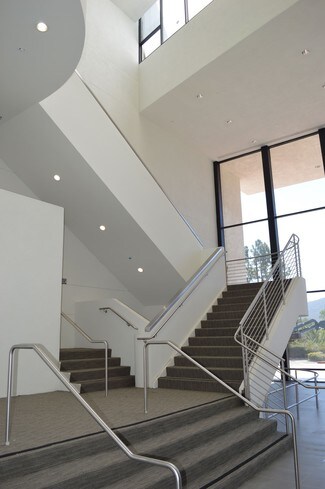 Plus de détails pour 515 Marin St, Thousand Oaks, CA - Bureau, Bureau/Médical à louer