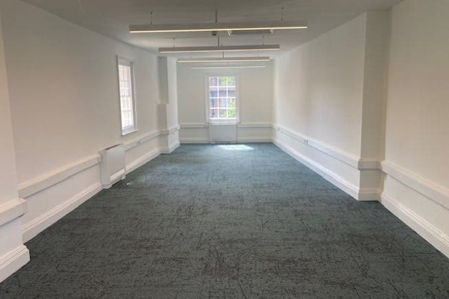 51 Charteris, Windsor for lease Interior Photo- Image 1 of 4