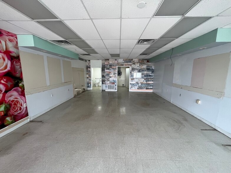 600 N Austin Ave, Georgetown, TX for lease - Building Photo - Image 3 of 7