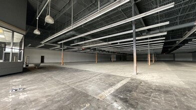 1200-1620 W 75th St, Downers Grove, IL à louer Photo du bâtiment- Image 2 de 5