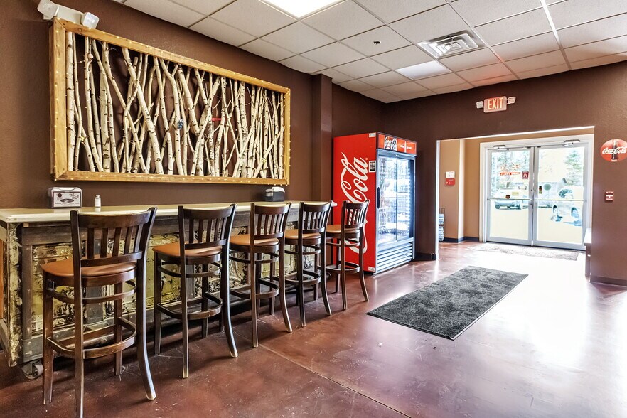 2-85 Bristol Ln, Ellicottville, NY à louer - Photo du bâtiment - Image 3 de 152