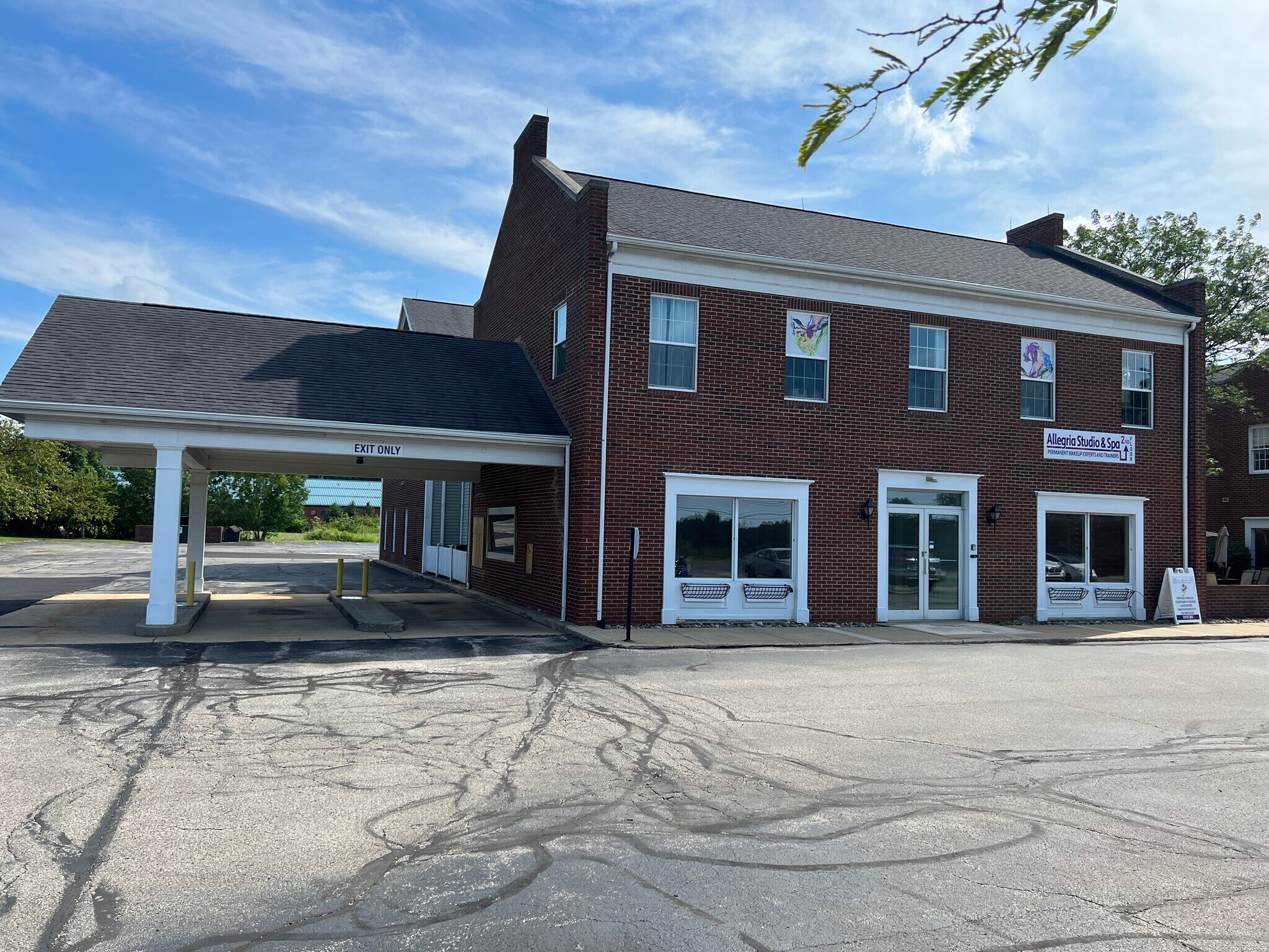 215 W Garfield Rd, Aurora, OH for lease Building Photo- Image 1 of 5