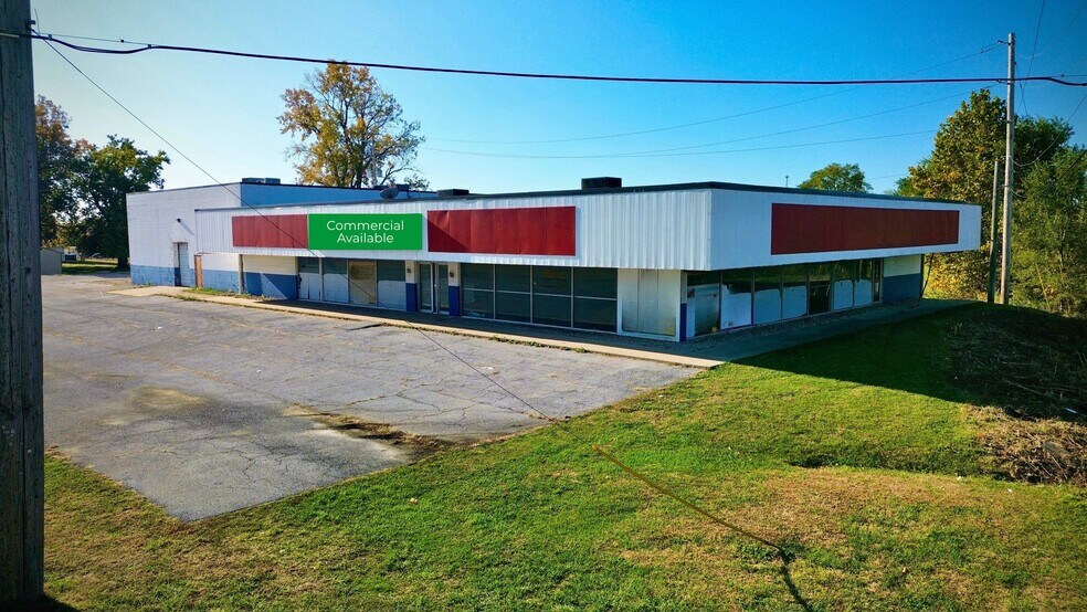 2161 E Pershing Rd, Decatur, IL à louer - Photo du bâtiment - Image 2 de 14