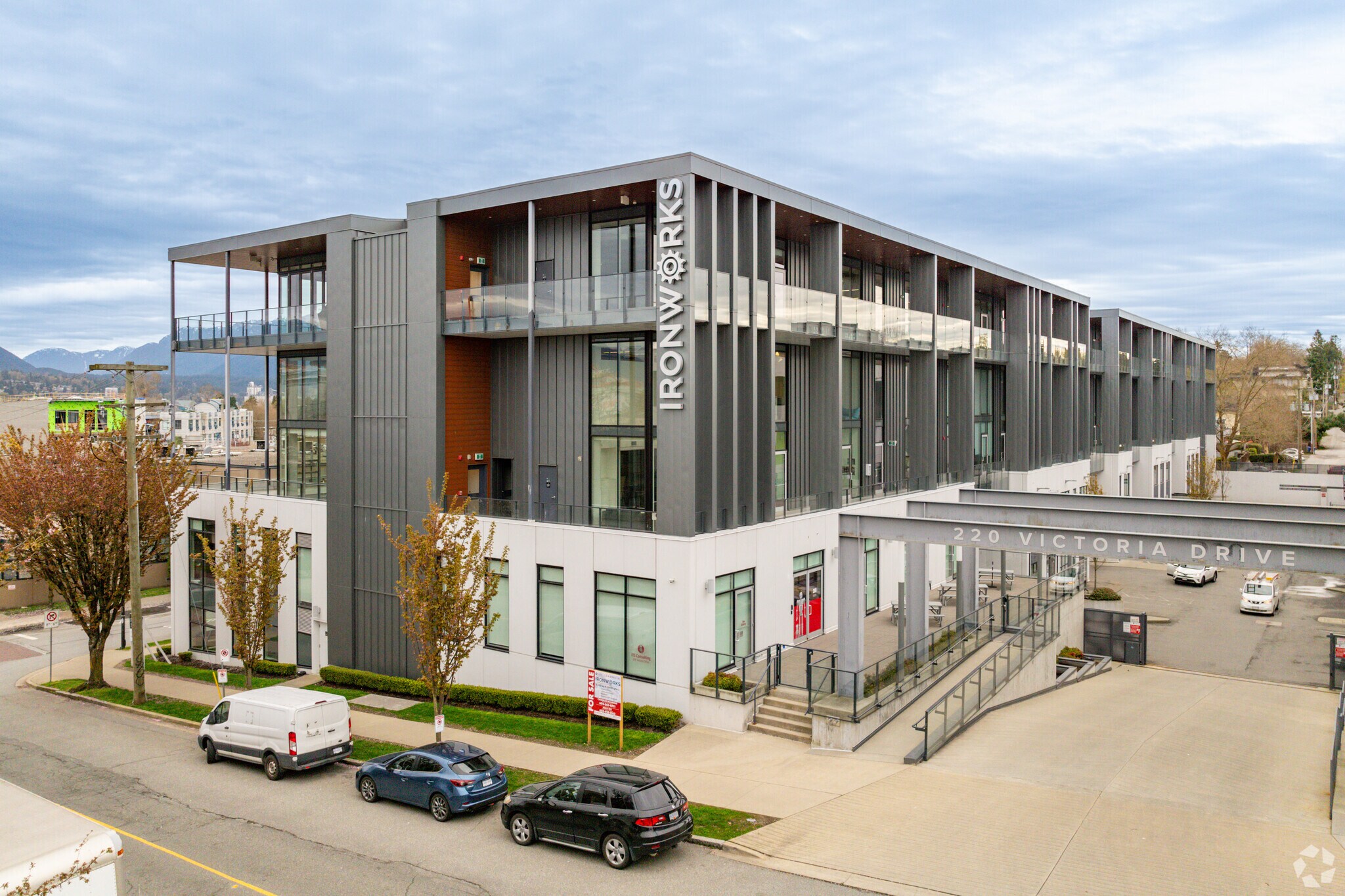 1900-1990 Pandora St, Vancouver, BC à louer Photo principale- Image 1 de 23