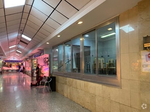Avenida de Bucaramanga, 2, Madrid, Madrid for lease Interior Photo- Image 2 of 7