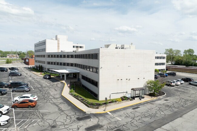 More details for 21100 Southgate Park Blvd, Maple Heights, OH - Office for Sale