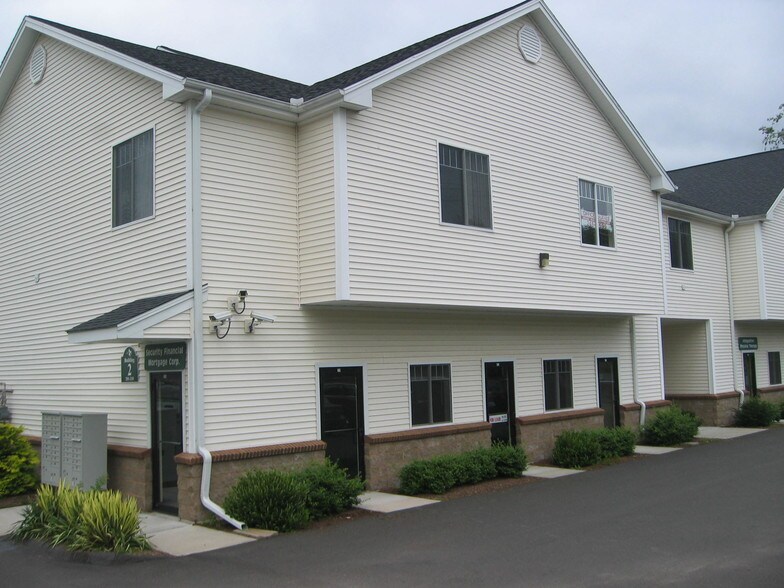 2351 Boston Post Rd, Guilford, CT à louer - Photo du bâtiment - Image 2 de 7