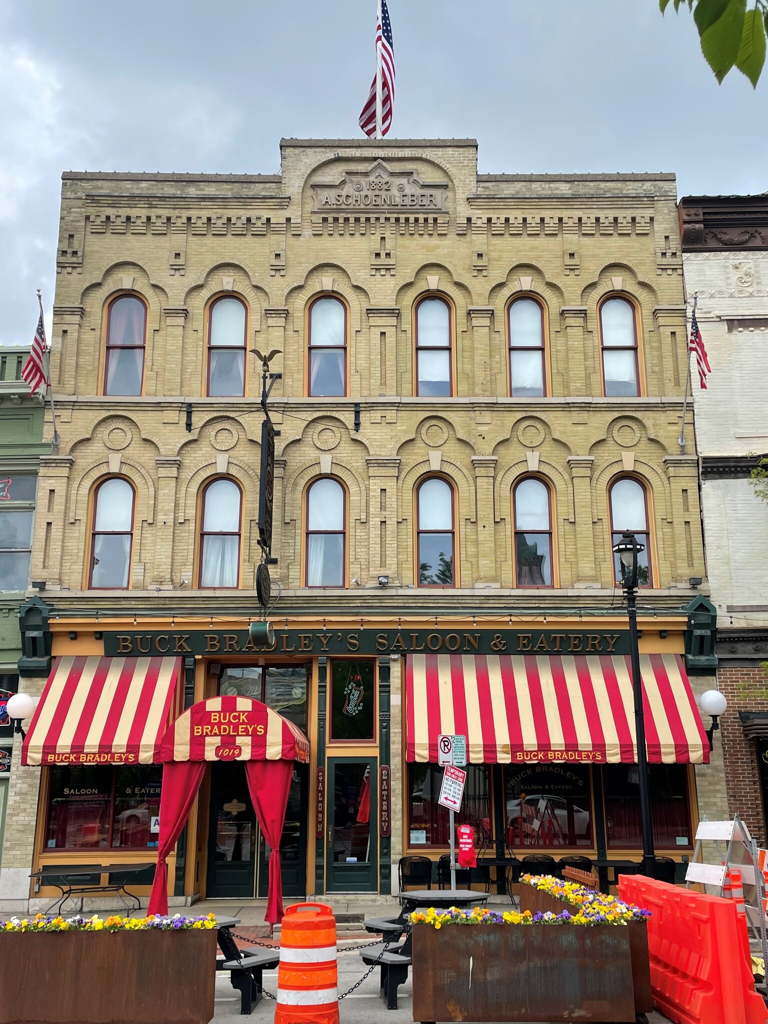 1015 N Old World 3rd St, Milwaukee, WI for sale Building Photo- Image 1 of 1