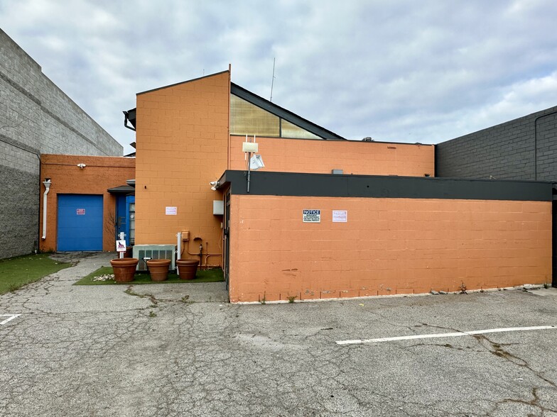 1523 26th St, Santa Monica, CA for lease - Building Photo - Image 1 of 4