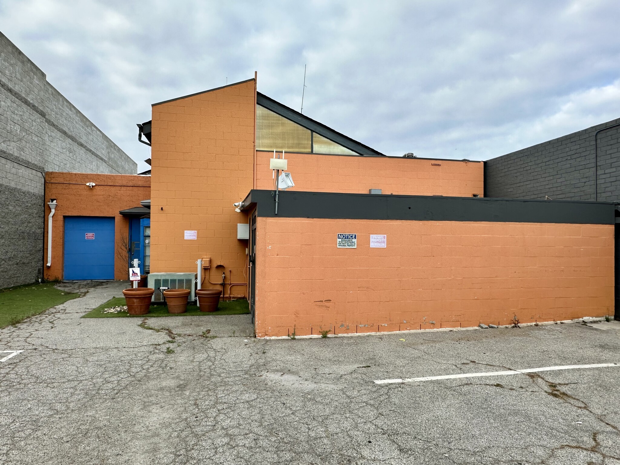 1523 26th St, Santa Monica, CA for lease Building Photo- Image 1 of 5