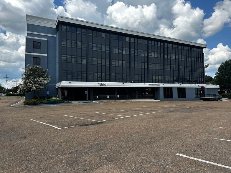 3000 Old Canton Rd, Jackson, MS à louer - Photo du bâtiment - Image 2 de 4